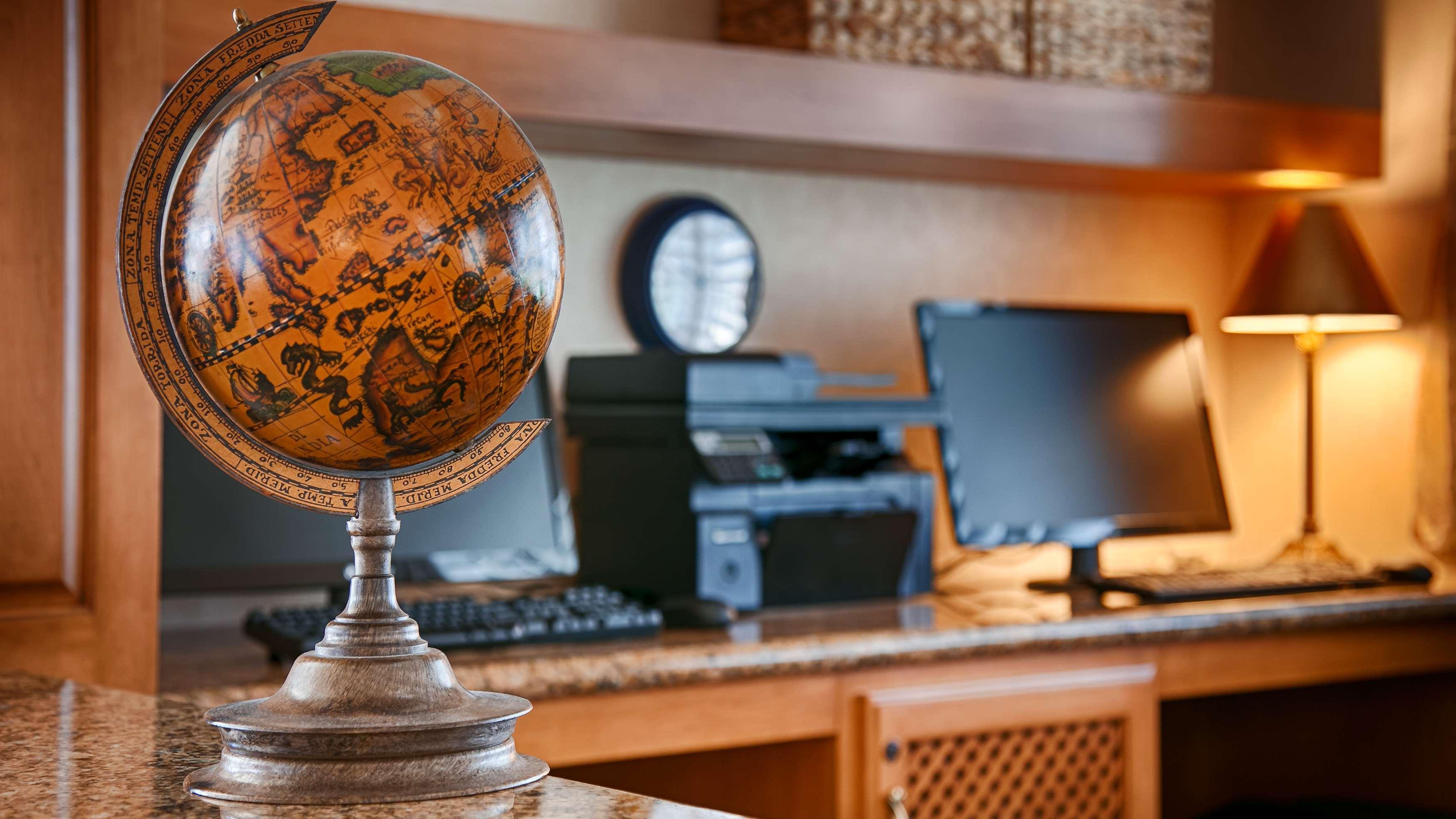Best Western Plus A Wayfarer'S Inn & Suites Кингман Экстерьер фото