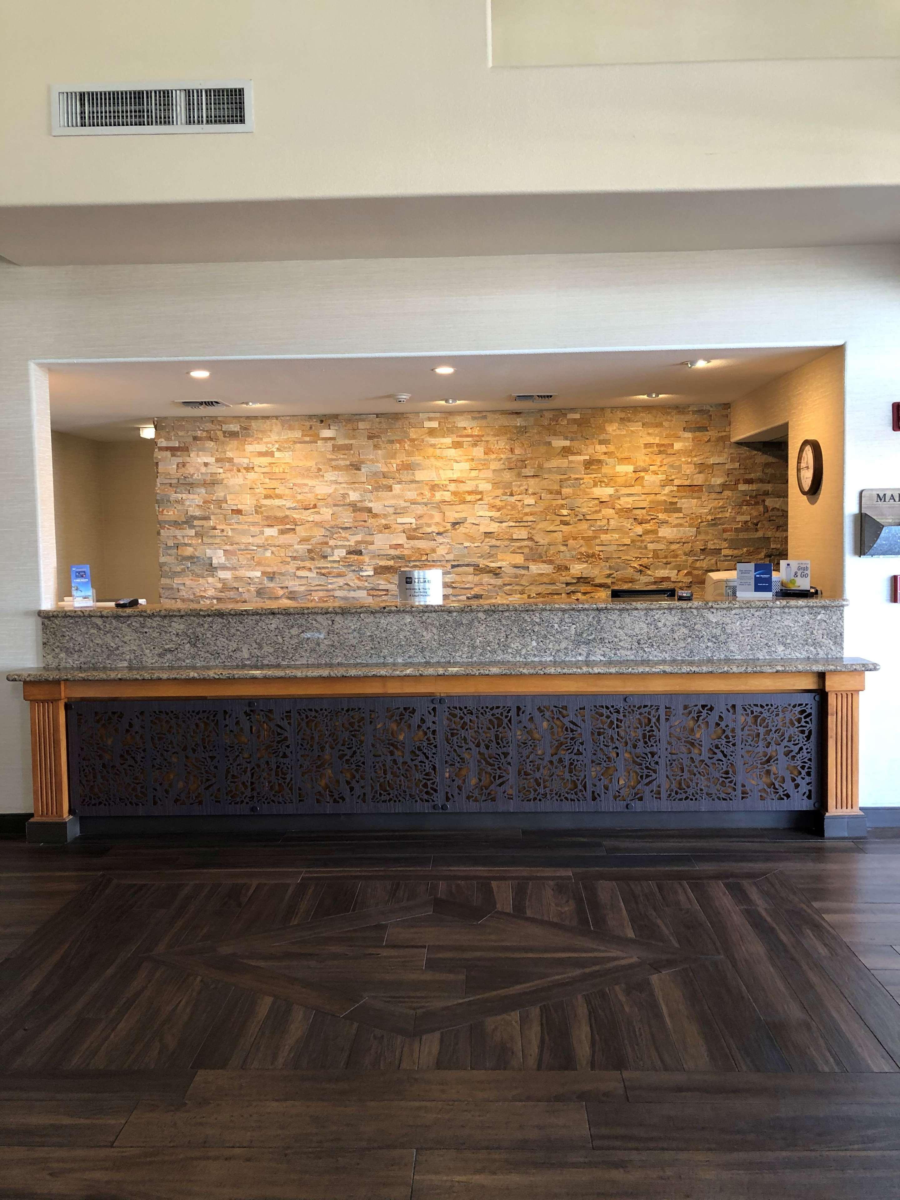 Best Western Plus A Wayfarer'S Inn & Suites Кингман Экстерьер фото