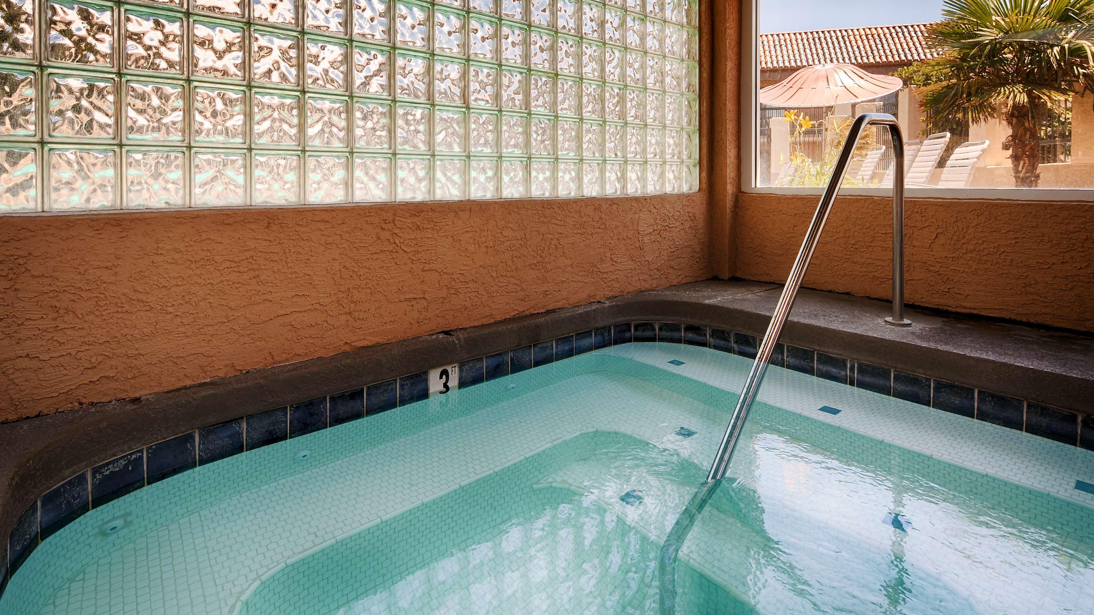 Best Western Plus A Wayfarer'S Inn & Suites Кингман Экстерьер фото